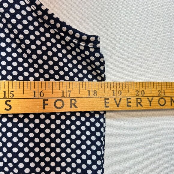 Ny Invasion Women's Smock Neck Top Sleeveless Size M Navy Blue White Polka Dot - Picture 4 of 7